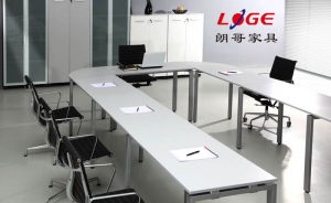 選擇辦公家具時(shí)有哪些比較常犯的低級(jí)錯(cuò)誤呢？